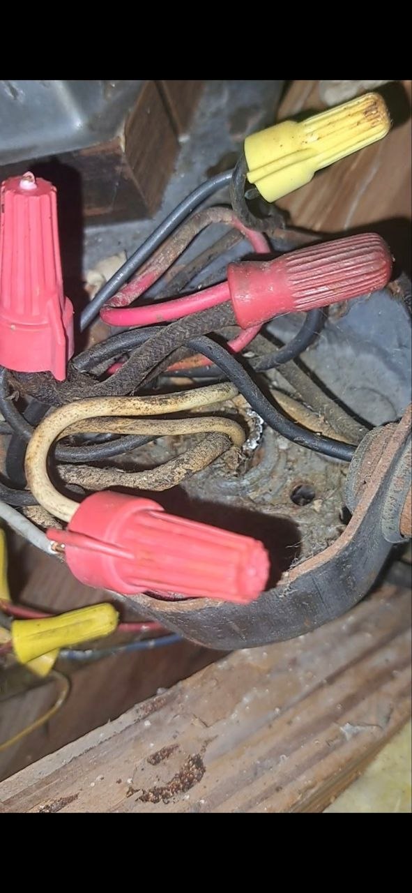 Old corroded wiring in junction box found during 4-point inspection